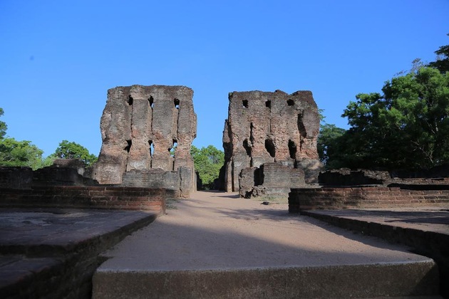 Gallery - Thidas Arana