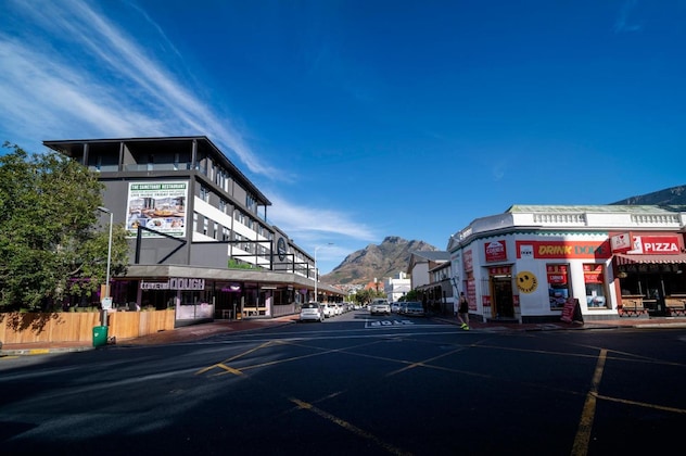 Gallery - Kloof Street Apartment