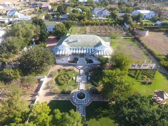Gallery - Merindol Manor