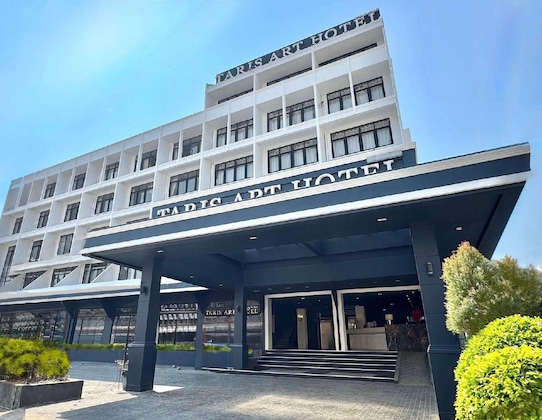 Gallery - Taris Art Hotel Phrae