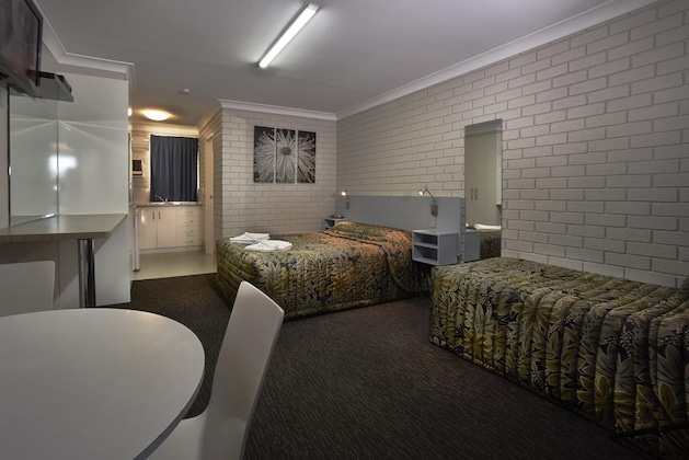 Gallery - Jefferys Motel