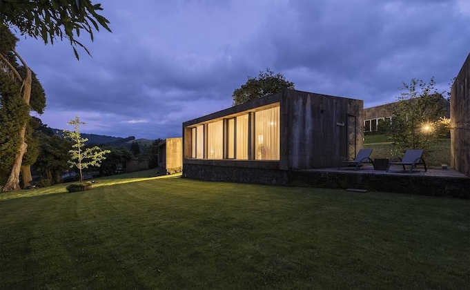 Gallery - World's Nests Furnas Pods