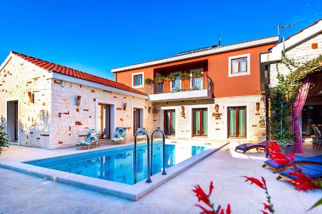 Gallery - Villa Pamaroka