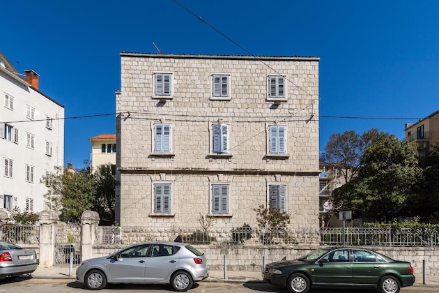 Gallery - Pietra Rossa