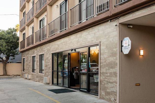 Gallery - Greentree Inn & Suites Alhambra