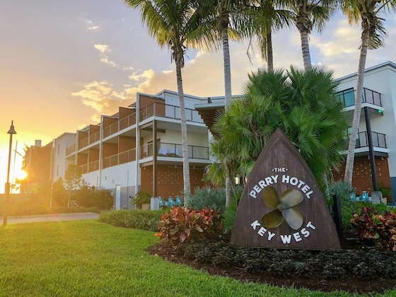 Gallery - The Perry Hotel & Marina Key West
