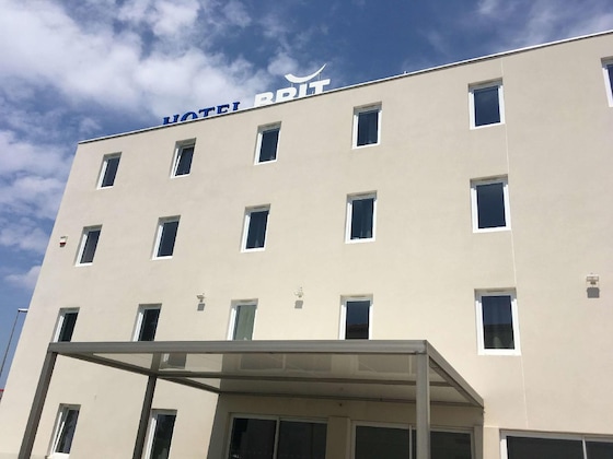 Gallery - Brit Hotel Martigues