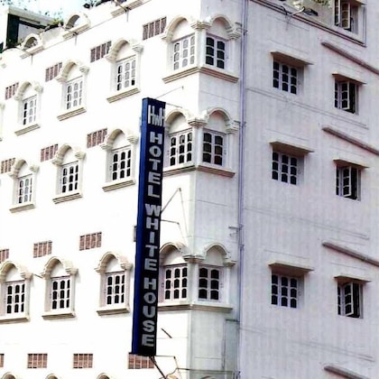 Gallery - Hotel White House