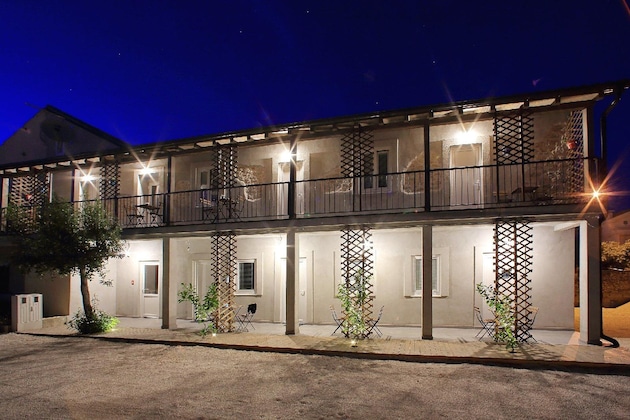 Gallery - Guverna New City Accommodation