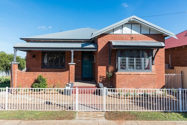 Gallery - Kirsten Accommodation Parkes