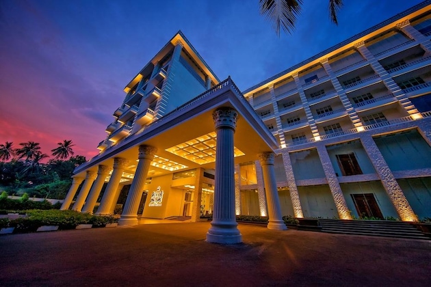 Gallery - The Golden Crown Hotel