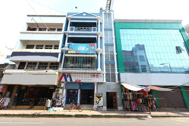 Gallery - Oyo 7829 Santhi Inn
