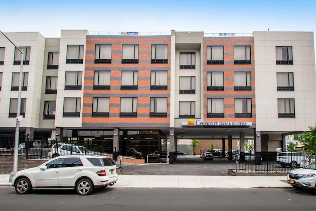 Gallery - Comfort Inn & Suites Near Stadium
