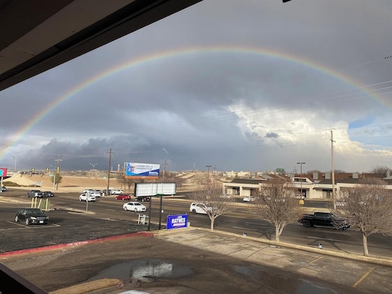 Gallery - Executive Inn