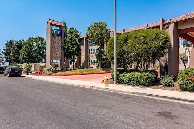 Gallery - Holiday Inn Express & Suites Camarillo By Ihg