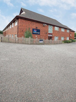 Gallery - Travelodge Northampton Wootton