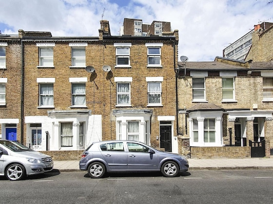 Gallery - Greyhound Road Rooms