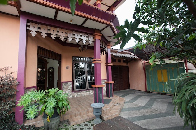 Gallery - Reddoorz Near Stasiun Kota Baru Malang