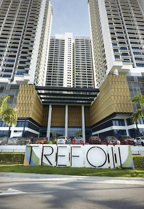 Gallery - Euzmo Residences At Trefoil