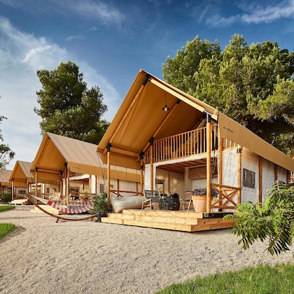 Gallery - Arena One 99 Glamping