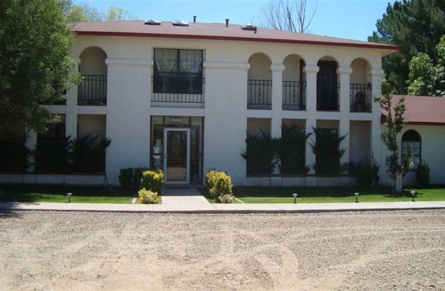 Gallery - Tavares Inn