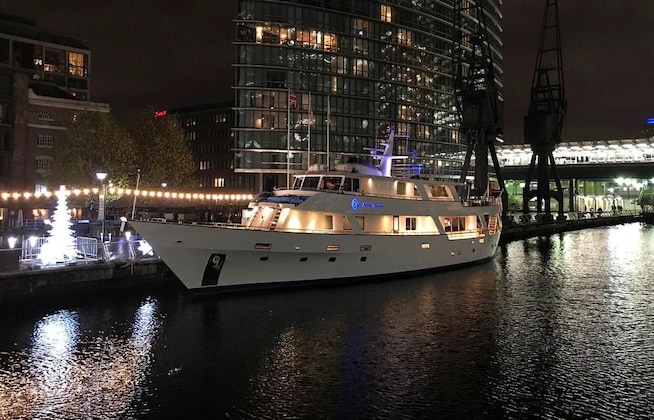 Gallery - Absolute Pleasure Yacht