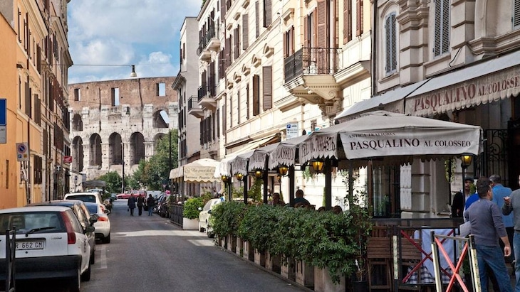 Gallery - Rental In Rome Colour Colosseum Loft