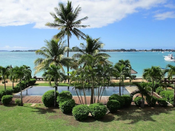 Gallery - Villa Pied Dans L'eau