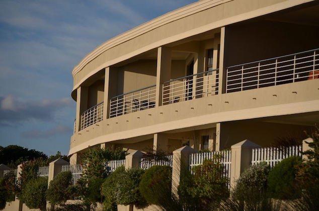 Gallery - The Lookout At Whale Cove