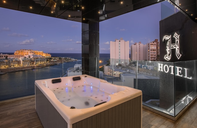 Gallery - H Hotel