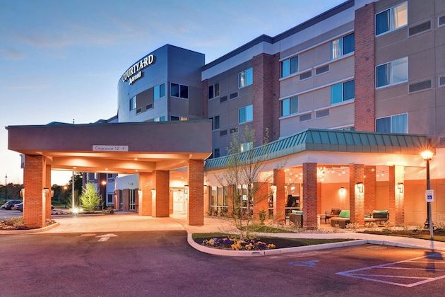 Gallery - Courtyard By Marriott Long Island Islip Courthouse Complex