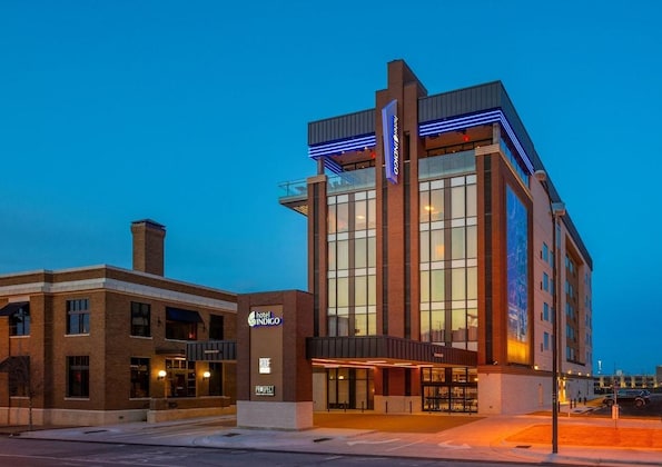 Gallery - Hotel Indigo Tulsa Dwtn-Entertainment Area, An Ihg Hotel