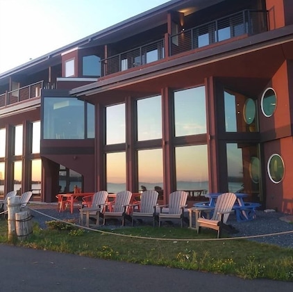 Gallery - Blue Wave Inn