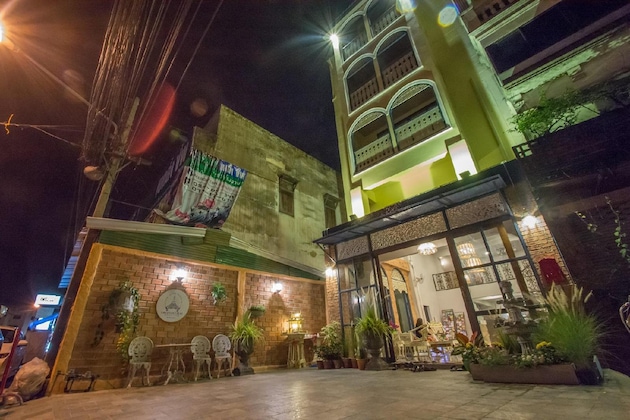 Gallery - Sridonchai Heritage Night Bazaar Chiang Mai