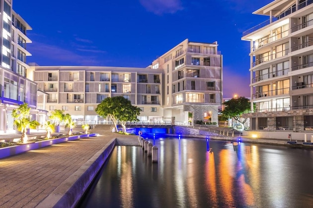Gallery - Harbour Bridge Hotel & Suites