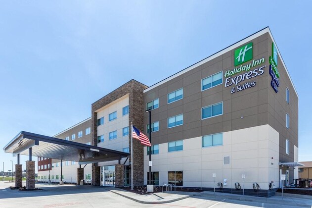 Gallery - Holiday Inn Express & Suites Springfield North, An Ihg Hotel