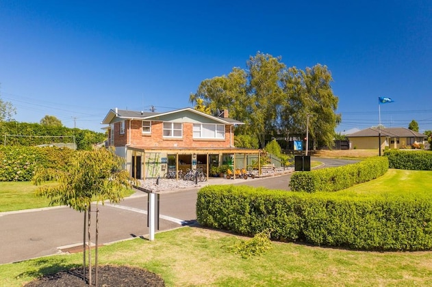Gallery - Cambridge TOP 10 Holiday Park