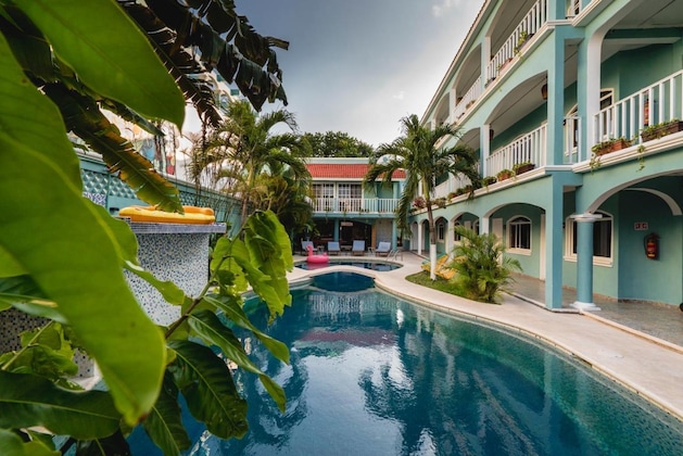 Gallery - Selina Playa Del Carmen