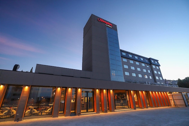 Gallery - Hampton By Hilton Bariloche