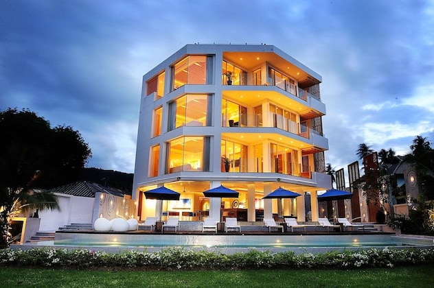 Gallery - Beachfront Phuket Seaview Suites