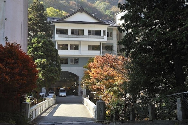 Gallery - Kutsurogijuku Shintaki