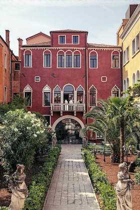 Gallery - Il Palazzo Experimental