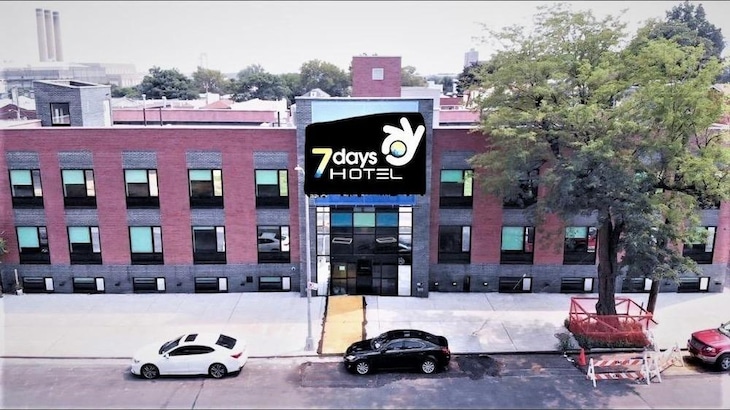 Gallery - 7 Days Hotel Bronx