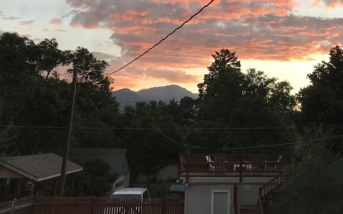 Gallery - 1910 Mountain View, Fire Pit + Roof Deck, Downtown