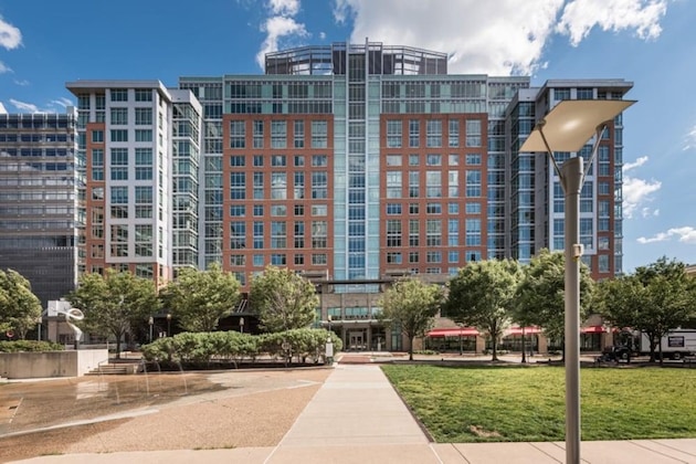 Gallery - Global Luxury Suites At Reston Town Square Park