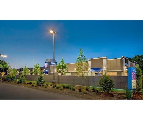 Gallery - Motel 6 Louisville, Ky - Airport - Fair Expo