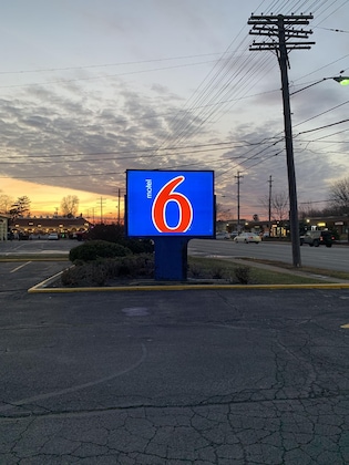 Gallery - Motel 6 North Olmsted, Oh - Cleveland
