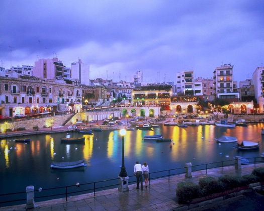 Gallery - Seafront Lux Apartment Wt Pool, Upmarket Area