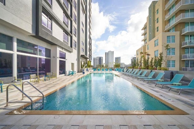 Gallery - Home2 Suites By Hilton Fort Lauderdale Downtown