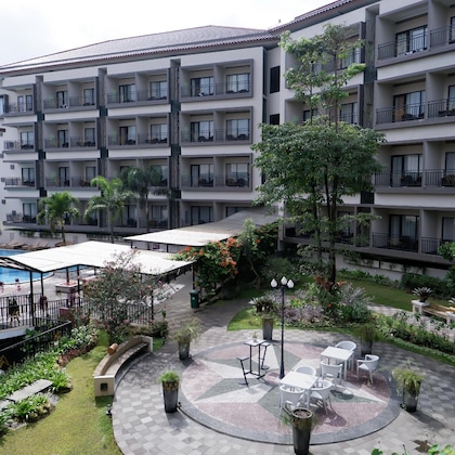 Gallery - The Green Peak, Artotel Curated